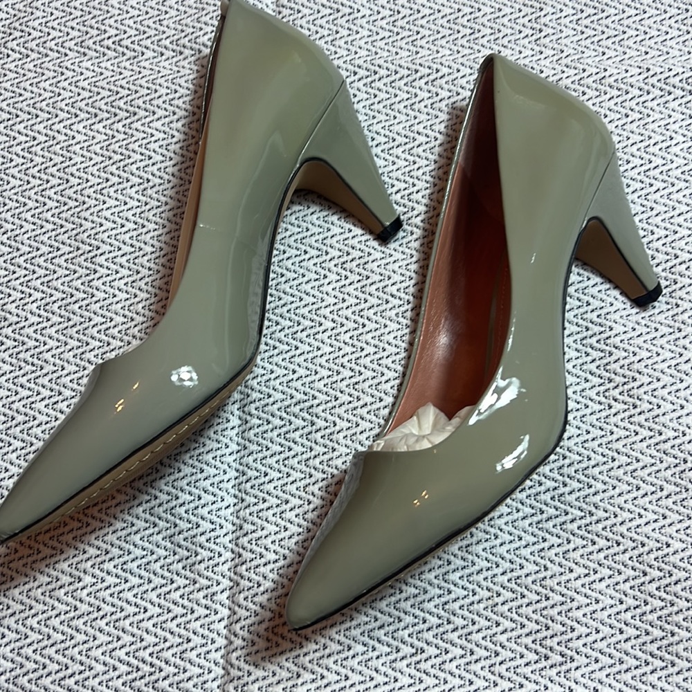 New Vince Camuto pumps - Picture 5 of 7